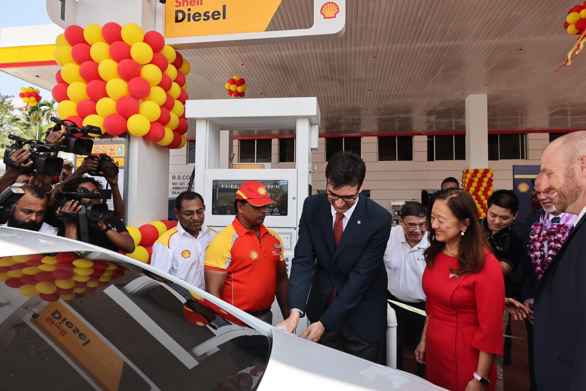 Shell Fuel Station Opens in Sri Lanka